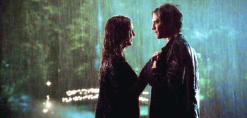 The Vampire Diaries: rain kiss