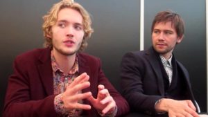 Toby Regbo Francis Bash Toby Regbo e Torrance Coombs (Francis e Bash)