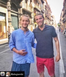 Toby Regbo: DIAH3 from Italy. Toby Regbo è a Palermo (Instagram – @alegiambi)